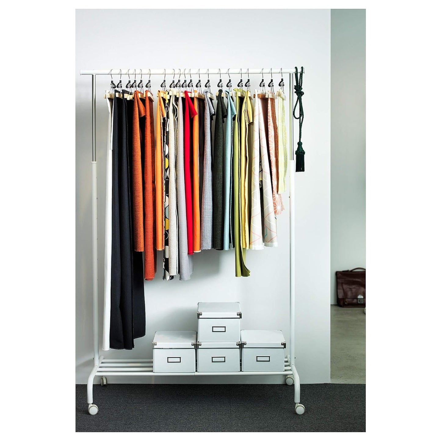 Alloy Steel Clothes Rack (White), 68.9 X 208 X 43.7 CM